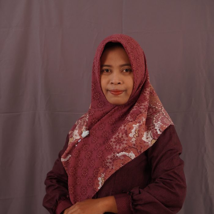 Dina Hidayah, S.Pd